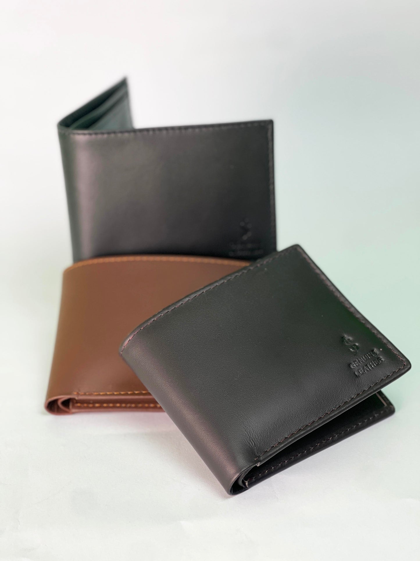 MEN'S PREMIUM QUALITY BI-FOLD WALLET